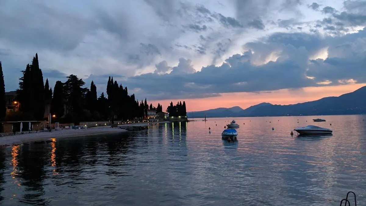 Charming Lake Garda Escape Торри-дель-Бенако Апартаменты