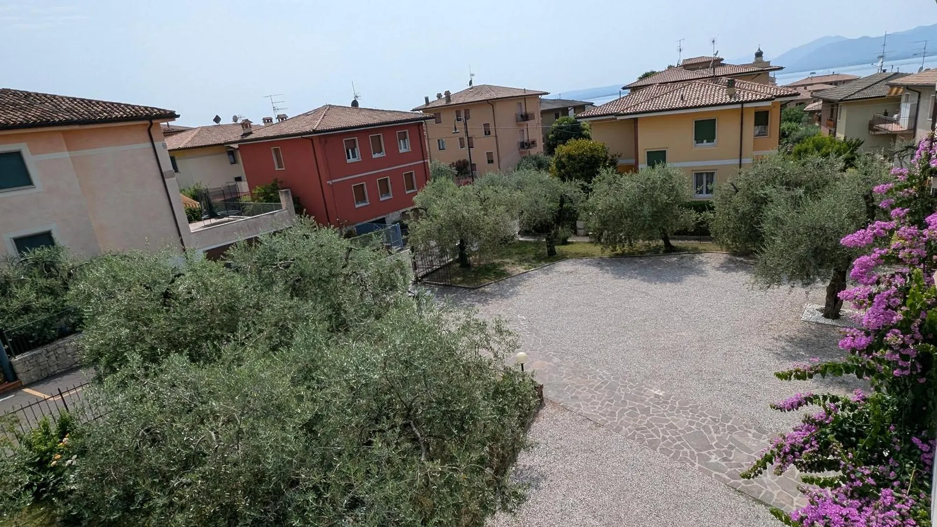 Апартаменты Charming Lake Garda Escape Торри-дель-Бенако